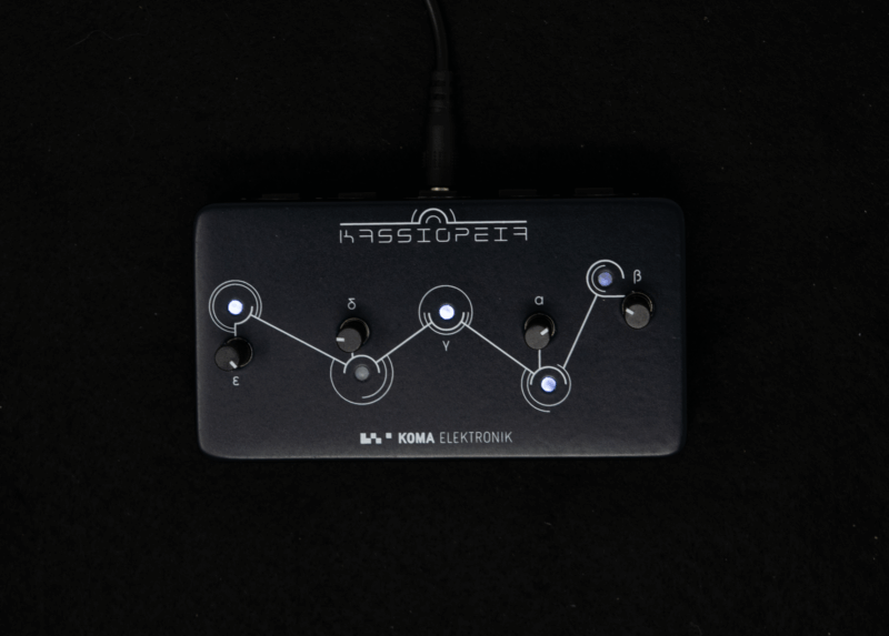 Kassiopeia Top Dark Background